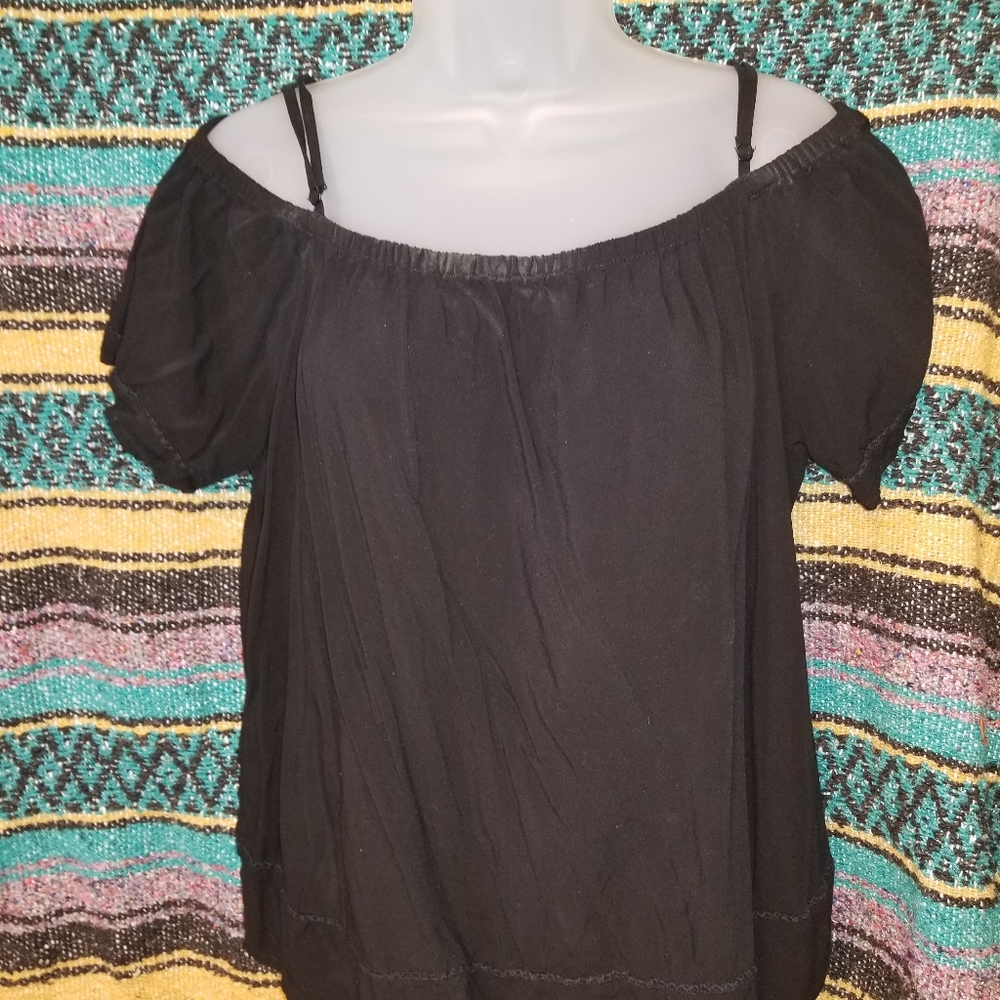 Black Old Navy Off-Shoulder Shirt